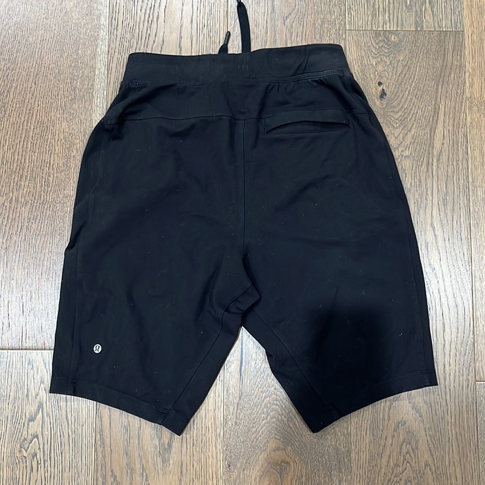 Lululemon shorts - Picture 4 of 5